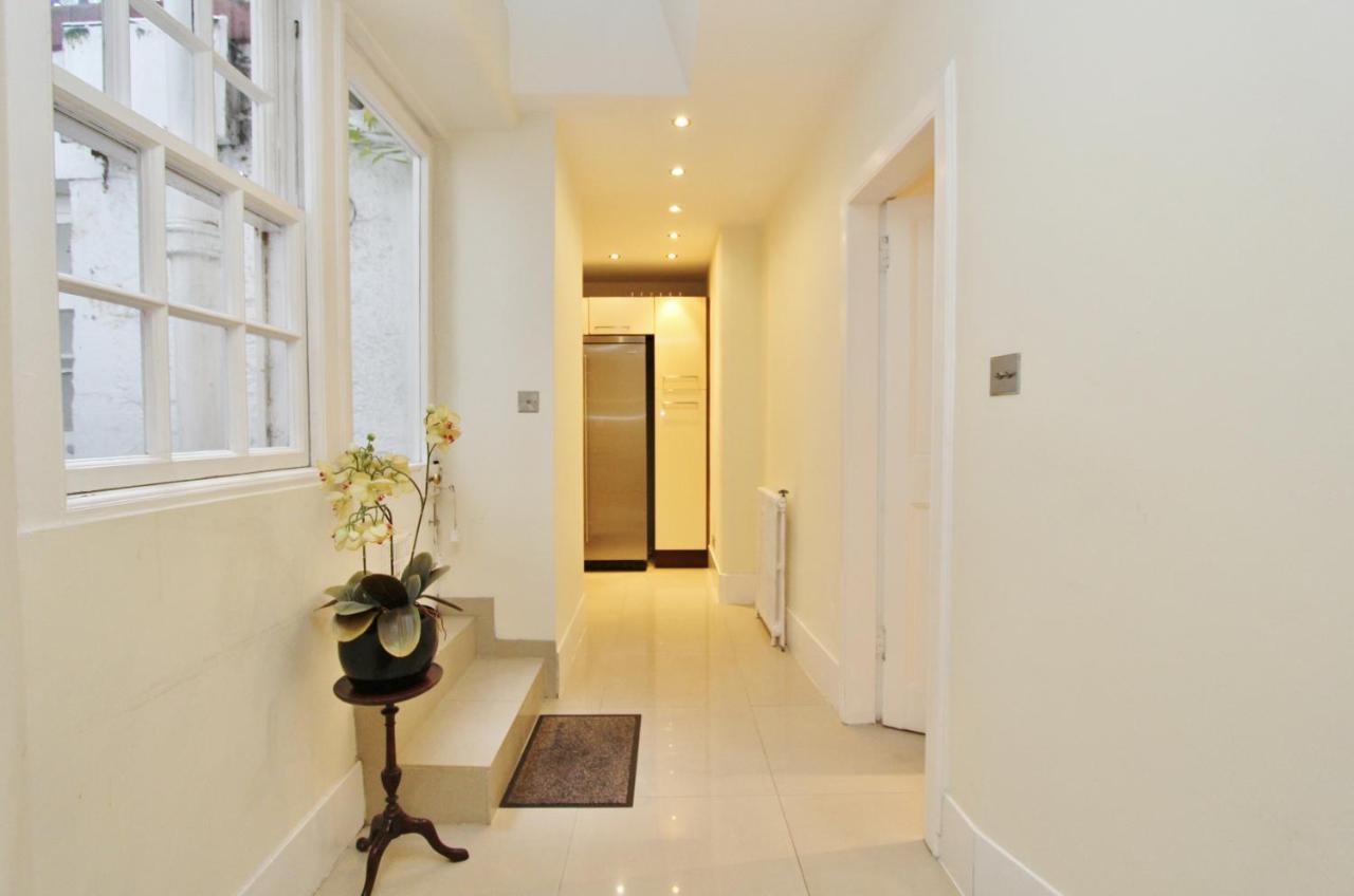 Elegant 3-Bedroom Ramsay Garden Apartment In Edinburgh City Centre Zewnętrze zdjęcie
